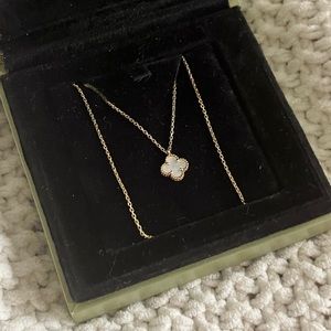 Van Cleef & Arpels Sweet Mother of Pearl Alhambra necklace